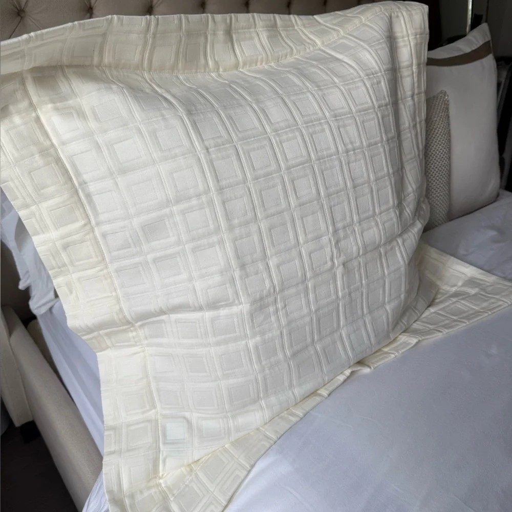 Frette Euro Sham IVORY 26x26